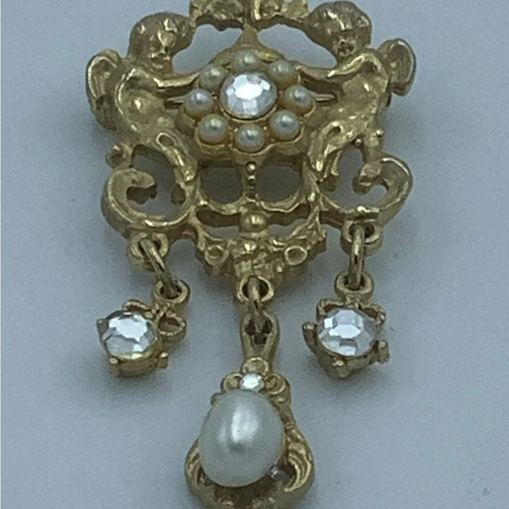 Craft Gold Tone Scrolled Brooch with Dangling Faux Pearls